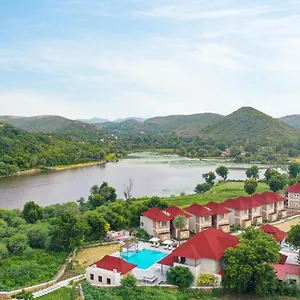 Sarasiruham - Private Pool In Resort