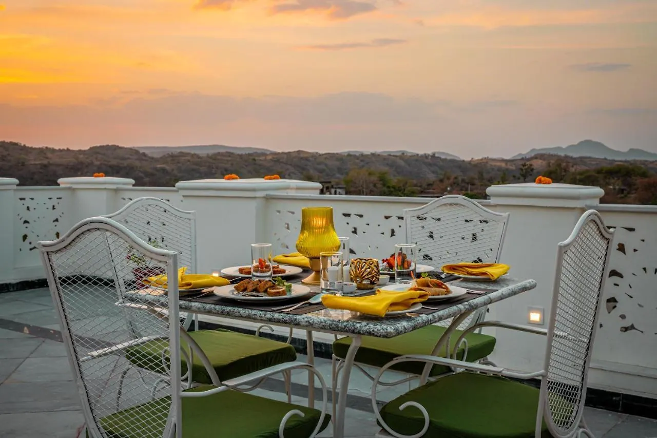 *****  Tree Of Life Vantara Resort & Spa Udajpur Indie