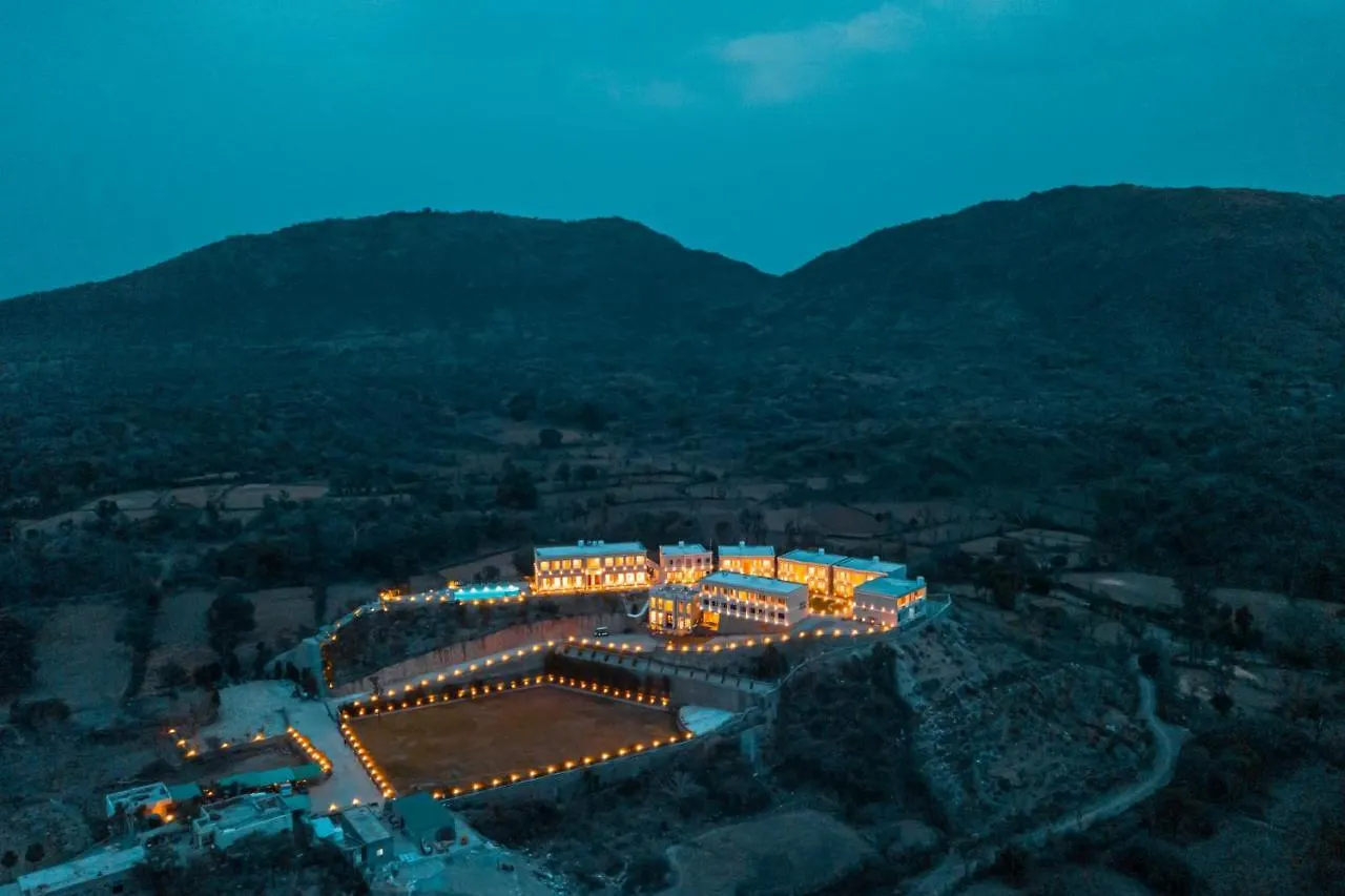 *****  Tree Of Life Vantara Resort & Spa Udaipur India